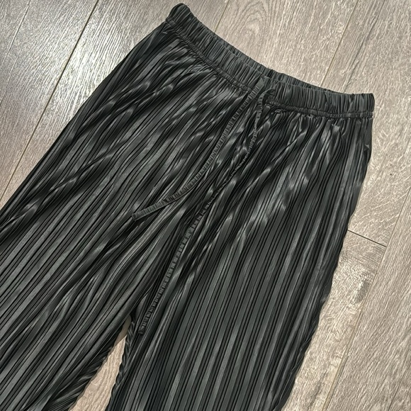 VICI Hey Honey Plisse Wide Leg Pants Black Small xs - Picture 4 of 5